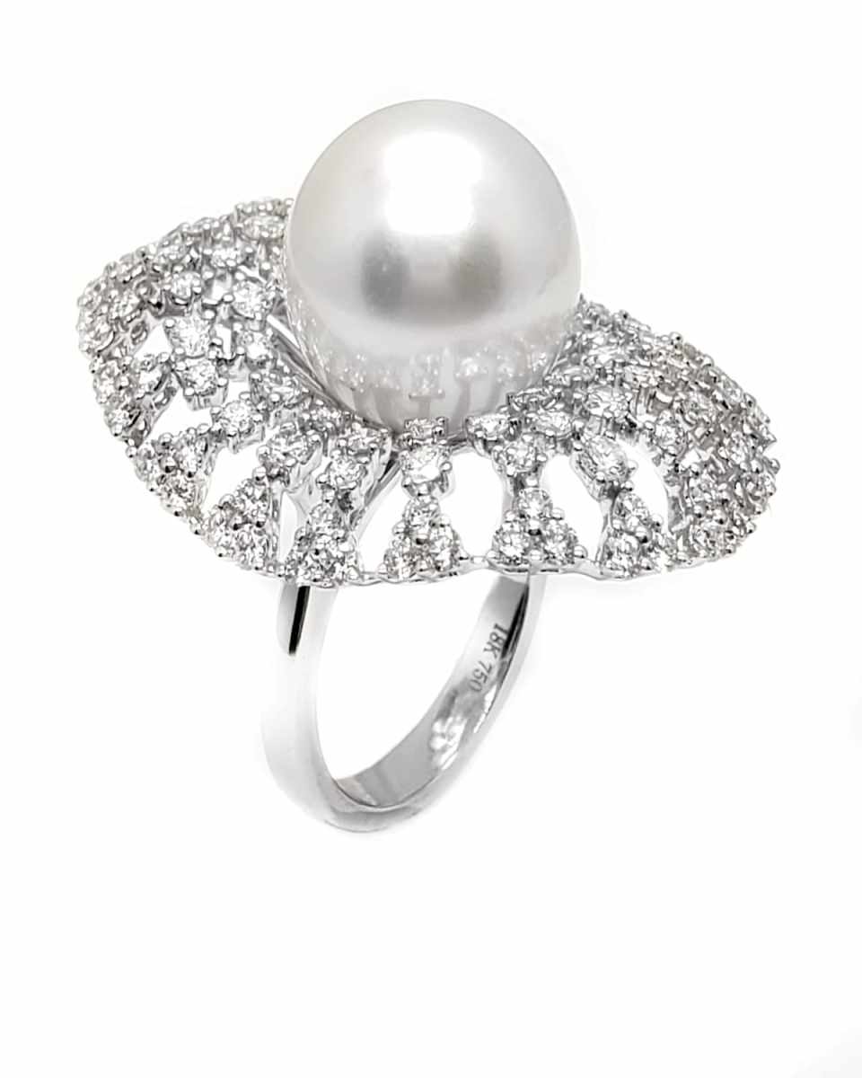 18K White Gold South Sea Pearl Ring with Diamonds, Size 6.5